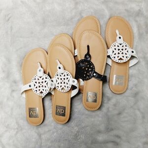 New Dolce Vita Gotie White, Black Laser Cut Thong Sandals S27